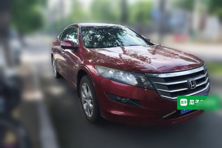 Used Honda Crosstour 2012 2.4L Luxury Edition Front Right 45 Deg