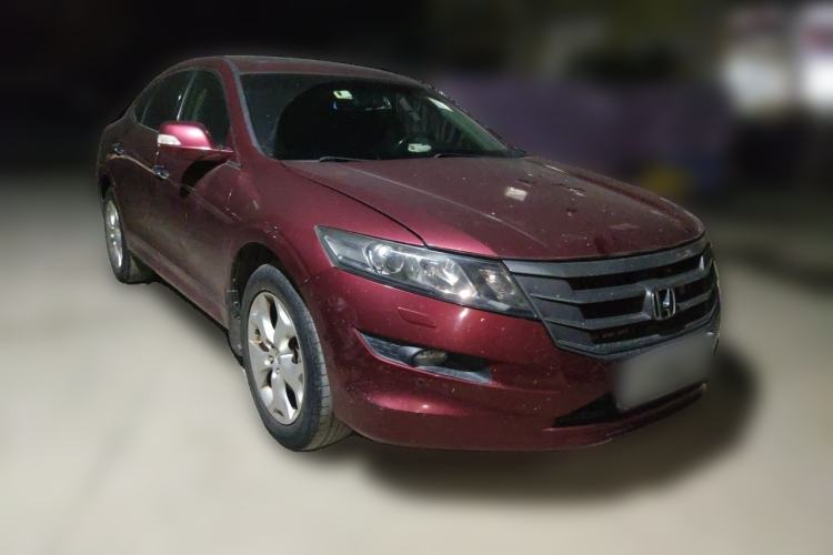 Used Honda Crosstour 2012 2.4L Luxury Edition Front Right 45 Deg