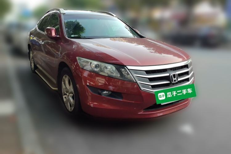 Used Honda Crosstour 2012 2.4L Luxury Edition Front Right 45 Deg