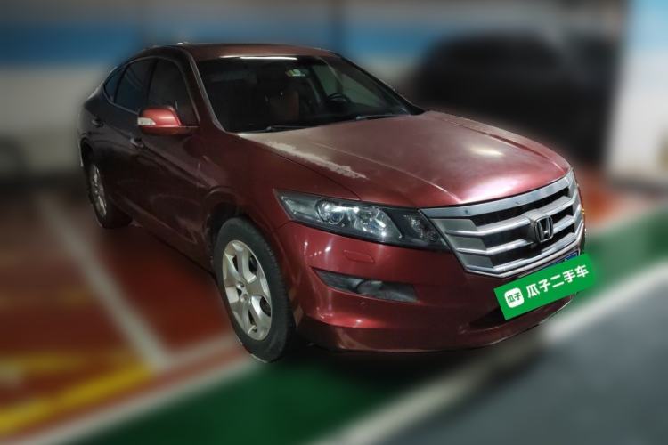 Used Honda Crosstour 2012 2.4L Luxury Edition Front Right 45 Deg
