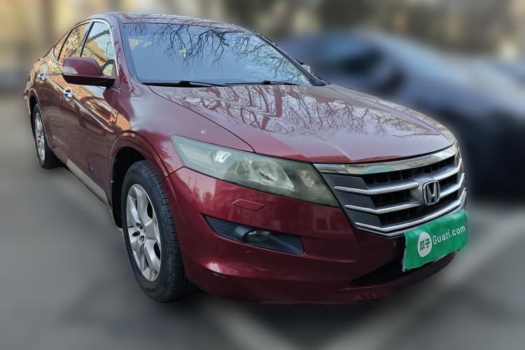 Used Honda Crosstour 2012 2.4L Luxury Edition Front Right 45 Deg