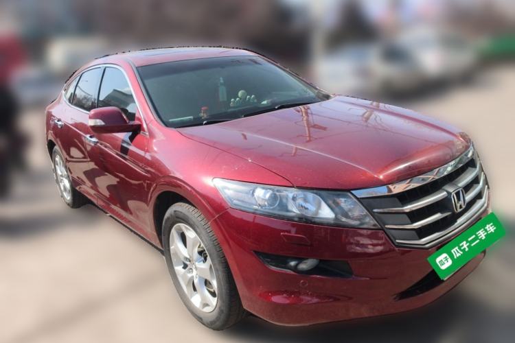 Used Honda Crosstour 2012 2.4L Luxury Edition Front Right 45 Deg
