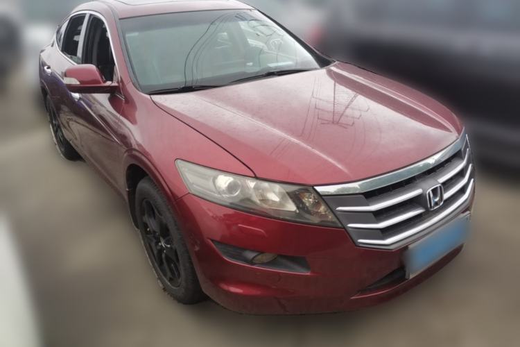 Used Honda Crosstour 2012 2.4L Luxury Edition Front Right 45 Deg