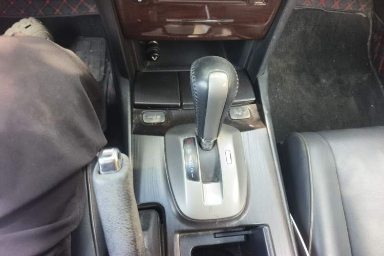 Used Honda Crosstour 2012 2.4L Luxury Edition Gear Lever