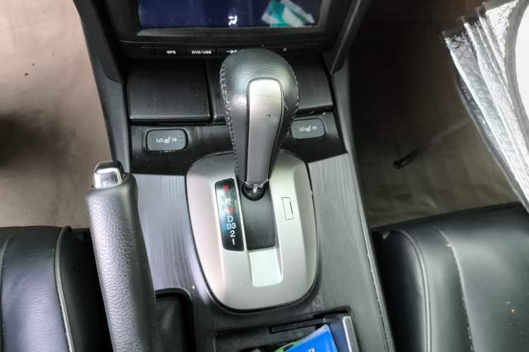 Used Honda Crosstour 2012 2.4L Luxury Edition Gear Lever