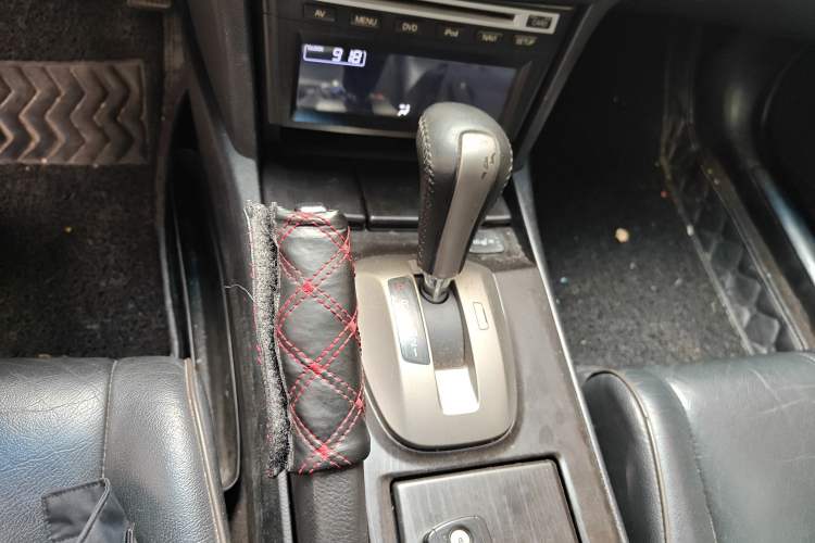 Used Honda Crosstour 2012 2.4L Luxury Edition Gear Lever