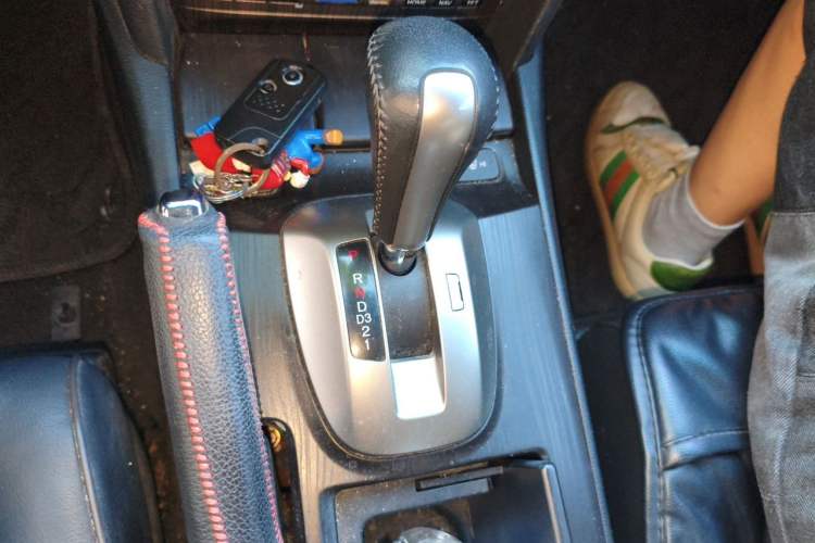 Used Honda Crosstour 2012 2.4L Luxury Edition Gear Lever