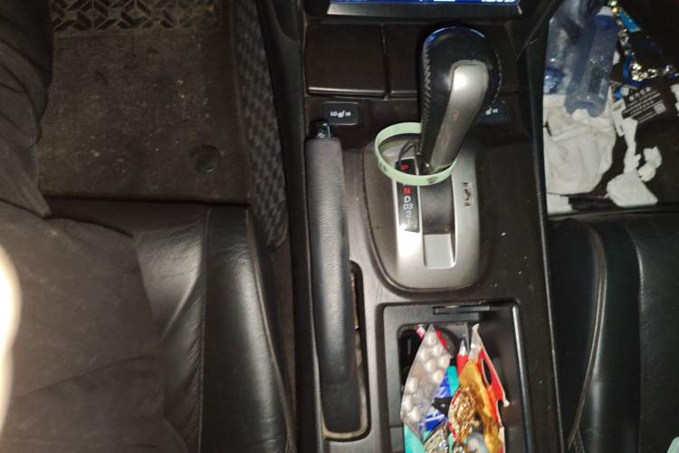 Used Honda Crosstour 2012 2.4L Luxury Edition Gear Lever