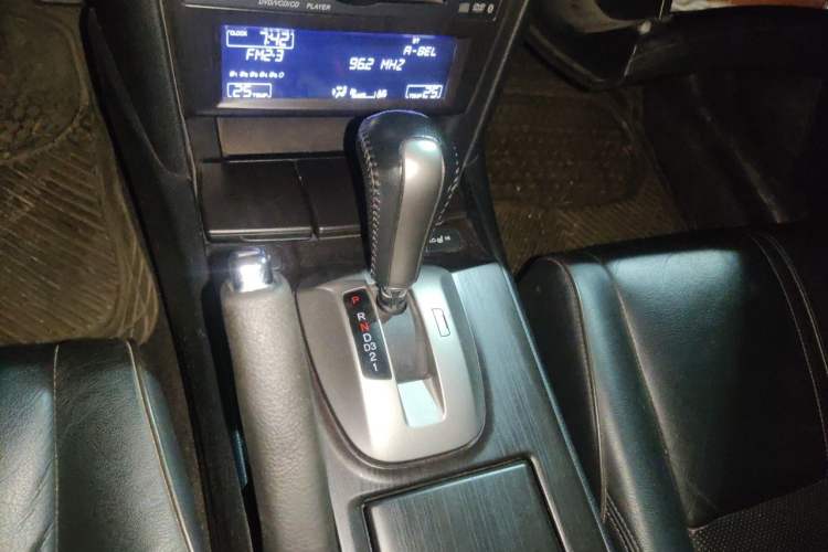 Used Honda Crosstour 2012 2.4L Luxury Edition Gear Lever