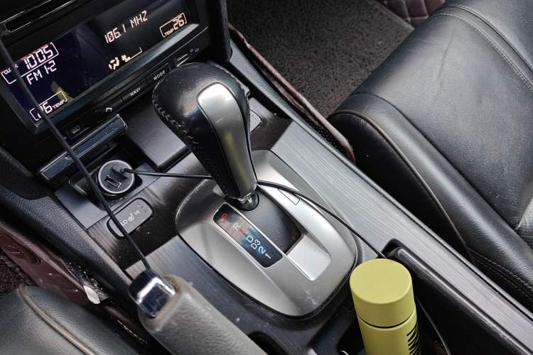 Used Honda Crosstour 2012 2.4L Luxury Edition Gear Lever