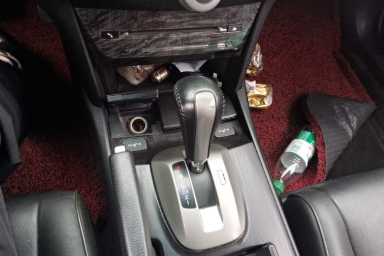 Used Honda Crosstour 2012 2.4L Luxury Edition Gear Lever