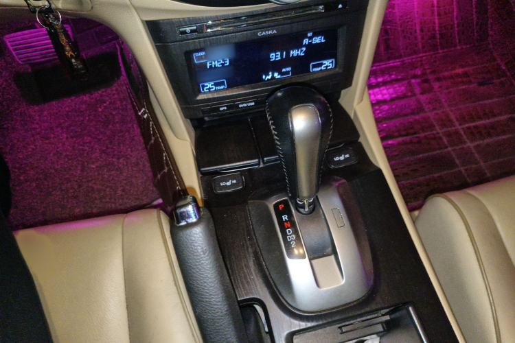Used Honda Crosstour 2012 2.4L Luxury Edition Gear Lever