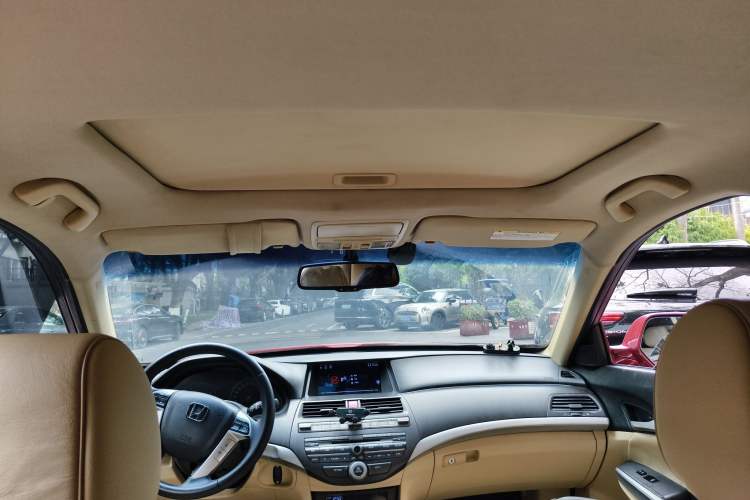 Used Honda Crosstour 2012 2.4L Luxury Edition Headliner