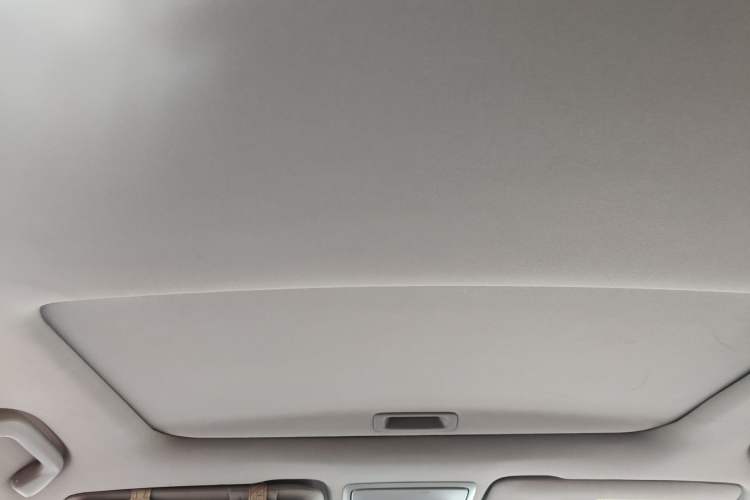 Used Honda Crosstour 2012 2.4L Luxury Edition Headliner