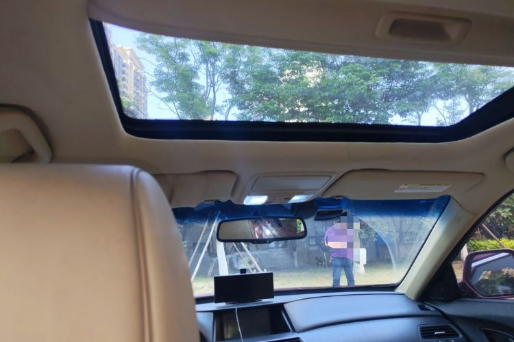 Used Honda Crosstour 2012 2.4L Luxury Edition Headliner