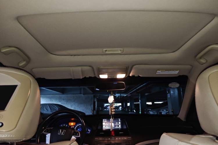 Used Honda Crosstour 2012 2.4L Luxury Edition Headliner