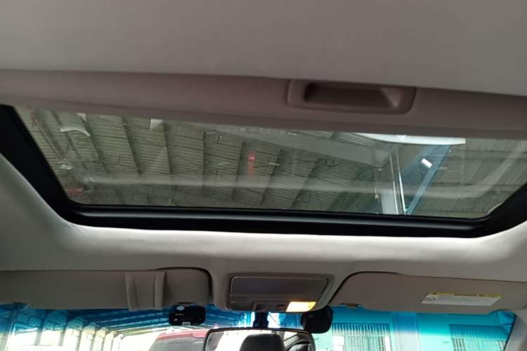 Used Honda Crosstour 2012 2.4L Luxury Edition Headliner