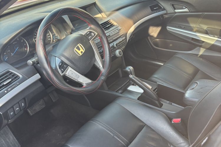 Used Honda Crosstour 2012 2.4L Luxury Edition Interior 1
