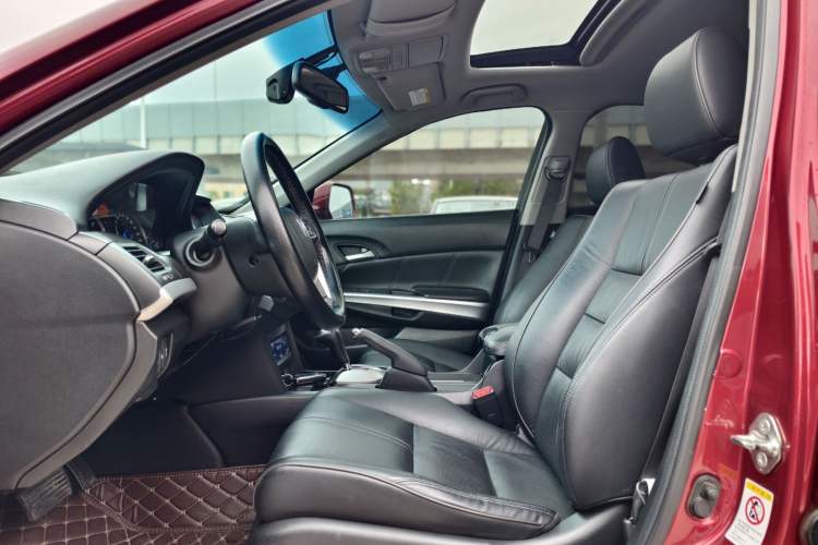 Used Honda Crosstour 2012 2.4L Luxury Edition Interior 3
