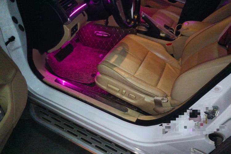 Used Honda Crosstour 2012 2.4L Luxury Edition Interior 3