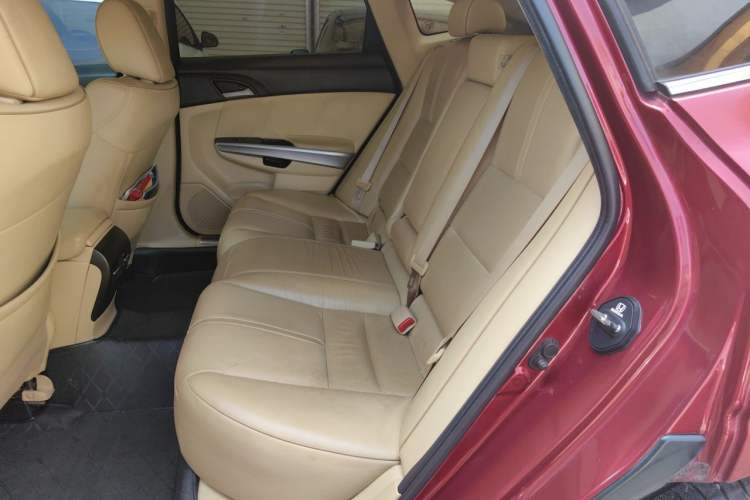 Used Honda Crosstour 2012 2.4L Luxury Edition Left Rear Seat