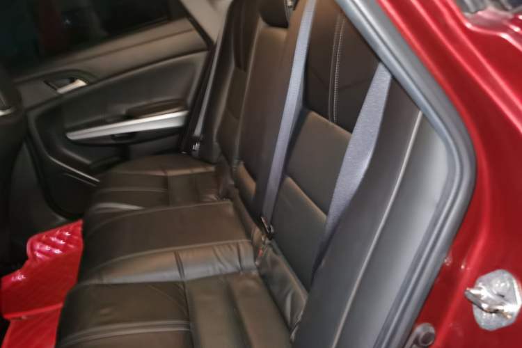 Used Honda Crosstour 2012 2.4L Luxury Edition Left Rear Seat