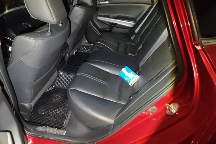 Used Honda Crosstour 2012 2.4L Luxury Edition Left Rear Seat