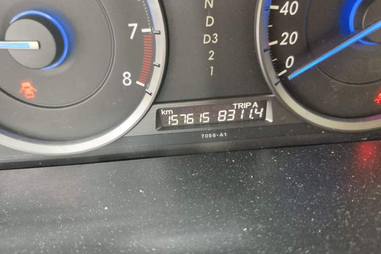 Used Honda Crosstour 2012 2.4L Luxury Edition Odometer Close Up