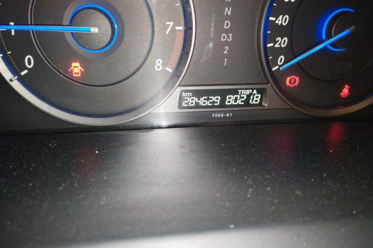 Used Honda Crosstour 2012 2.4L Luxury Edition Odometer Close Up