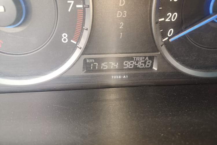 Used Honda Crosstour 2012 2.4L Luxury Edition Odometer Close Up