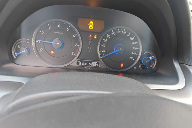 Used Honda Crosstour 2012 2.4L Luxury Edition Odometer Close Up