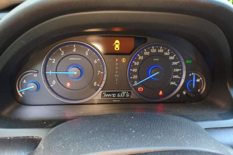 Used Honda Crosstour 2012 2.4L Luxury Edition Odometer Close Up