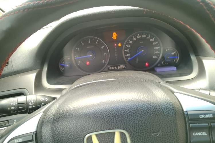Used Honda Crosstour 2012 2.4L Luxury Edition Odometer Close Up