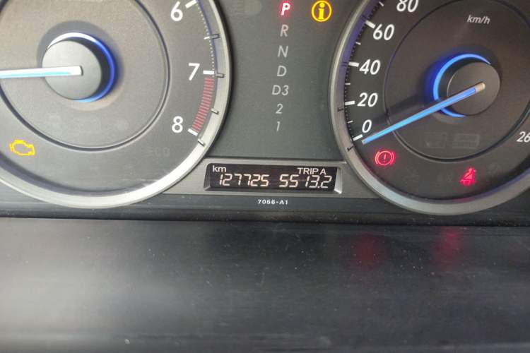 Used Honda Crosstour 2012 2.4L Luxury Edition Odometer Close Up