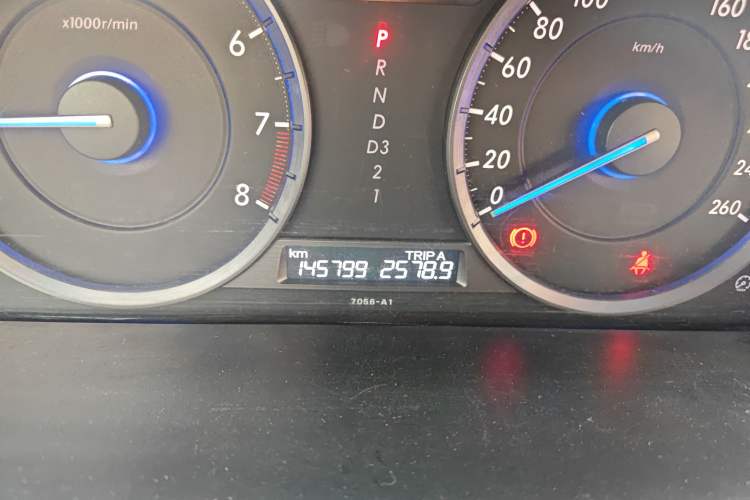 Used Honda Crosstour 2012 2.4L Prestige Edition Odometer Close Up