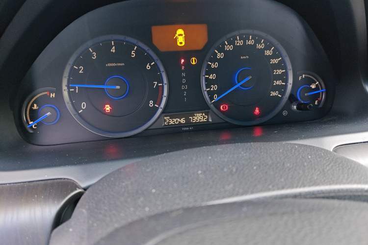 Used Honda Crosstour 2012 2.4L Luxury Edition Odometer Close Up