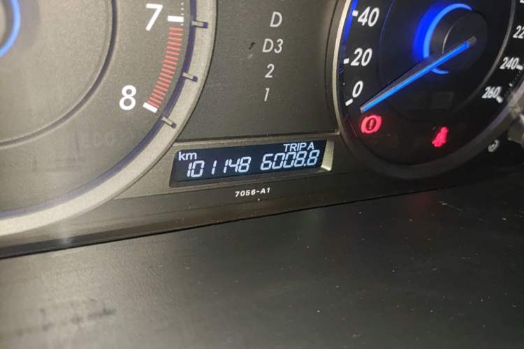 Used Honda Crosstour 2012 2.4L Luxury Edition Odometer Close Up