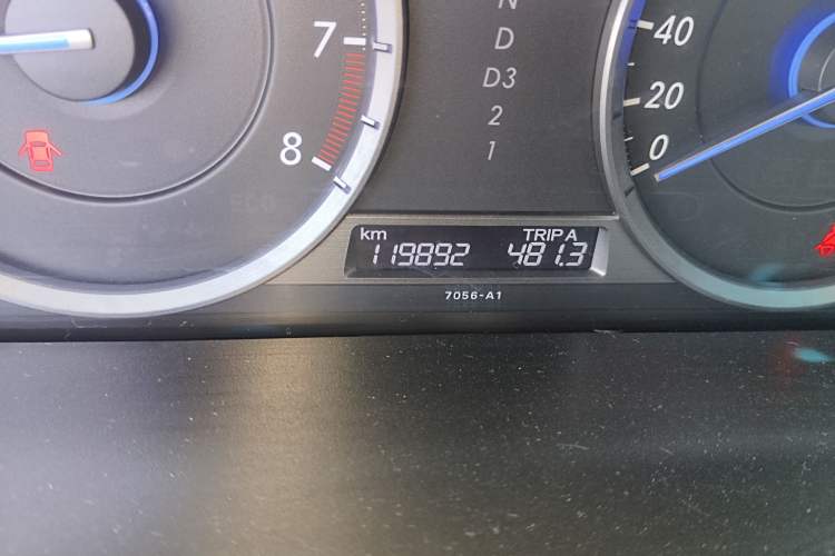 Used Honda Crosstour 2012 2.4L Luxury Edition Odometer Close Up