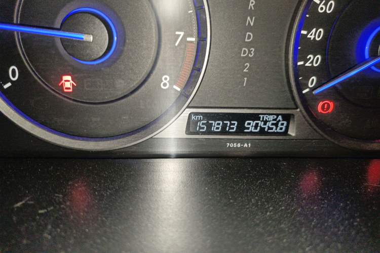 Used Honda Crosstour 2012 2.4L Luxury Edition Odometer Close Up