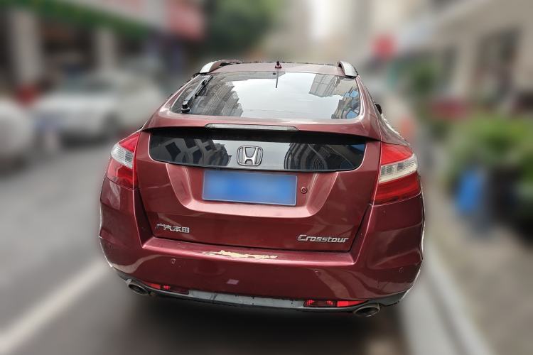 Used Honda Crosstour 2012 2.4L Luxury Edition Rear