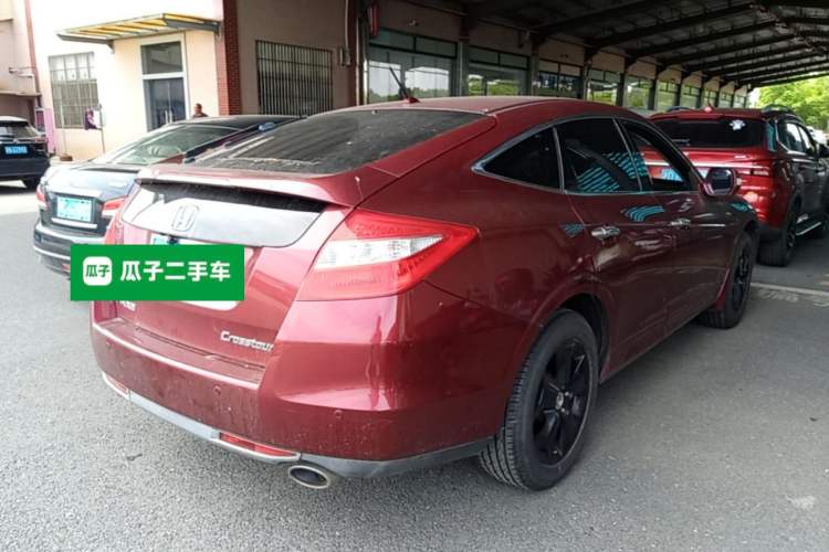 Used Honda Crosstour 2012 2.4L Luxury Edition Rear Right 45 Deg