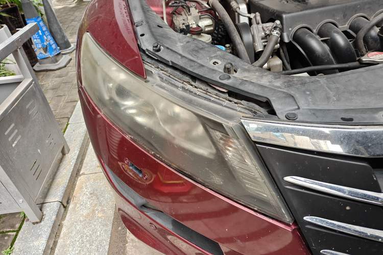 Used Honda Crosstour 2012 2.4L Luxury Edition Right Front Headlight