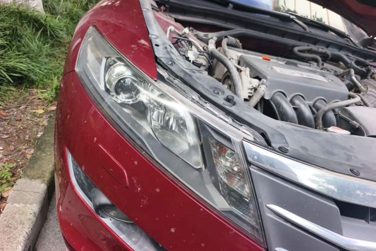 Used Honda Crosstour 2012 2.4L Luxury Edition Right Front Headlight