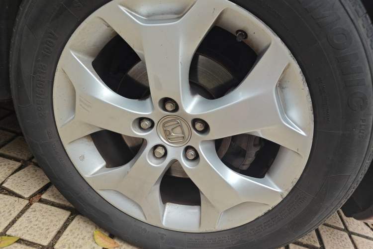 Used Honda Crosstour 2012 2.4L Luxury Edition Right Front Wheel Hub