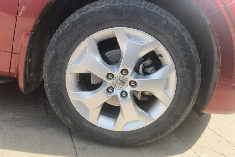Used Honda Crosstour 2012 2.4L Luxury Edition Right Front Wheel Hub