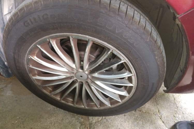 Used Honda Crosstour 2012 2.4L Luxury Edition Right Front Wheel Hub