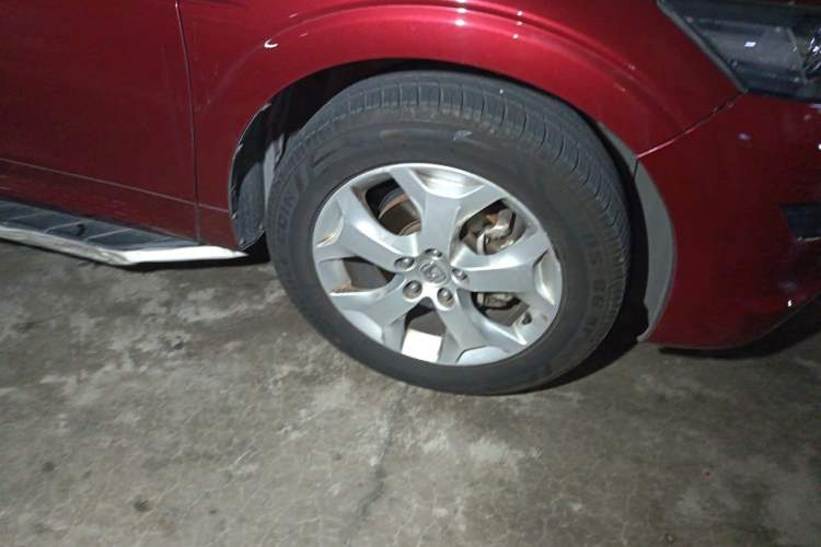 Used Honda Crosstour 2012 2.4L Luxury Edition Right Front Wheel Hub