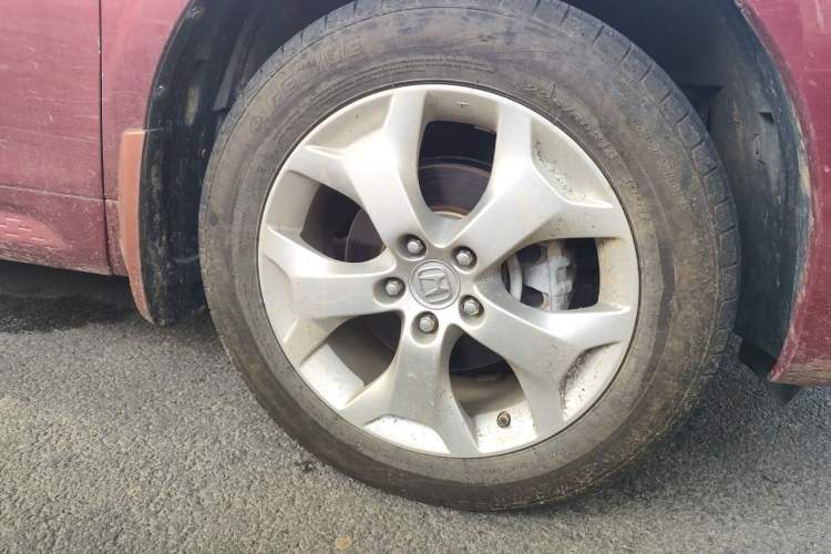 Used Honda Crosstour 2012 2.4L Luxury Edition Right Front Wheel Hub
