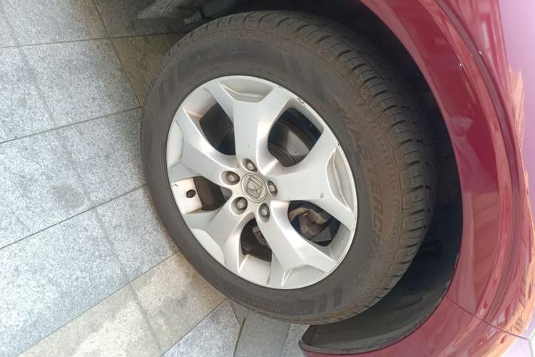 Used Honda Crosstour 2012 2.4L Luxury Edition Right Front Wheel Hub