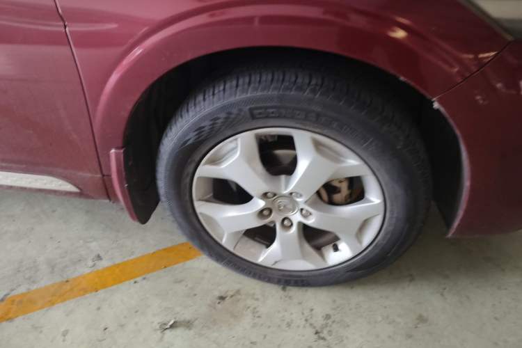 Used Honda Crosstour 2012 2.4L Luxury Edition Right Front Wheel Hub
